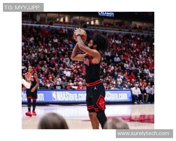 老鹰主场大胜公牛，全队士气高涨，赛季前景看好